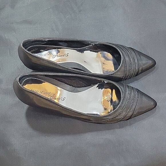 BRAND NEW EASY STREET ALIVE 5 NOBEL POINTED TOE LOW HEEL PUMPS - Picture 7 of 16